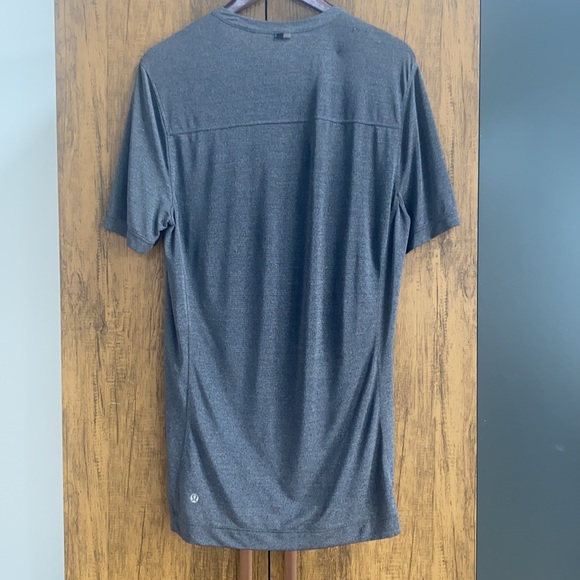 Lululemon button down T - Picture 5 of 8